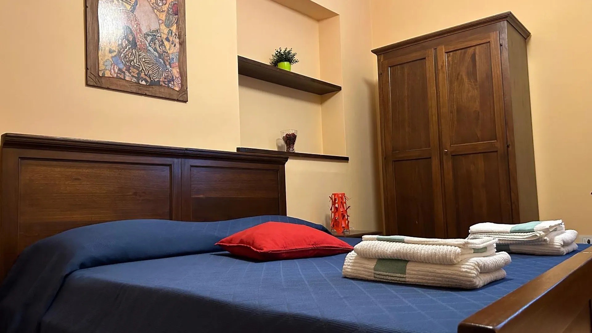Guest house Sleepin Montesanto Hotel Naples Italy
