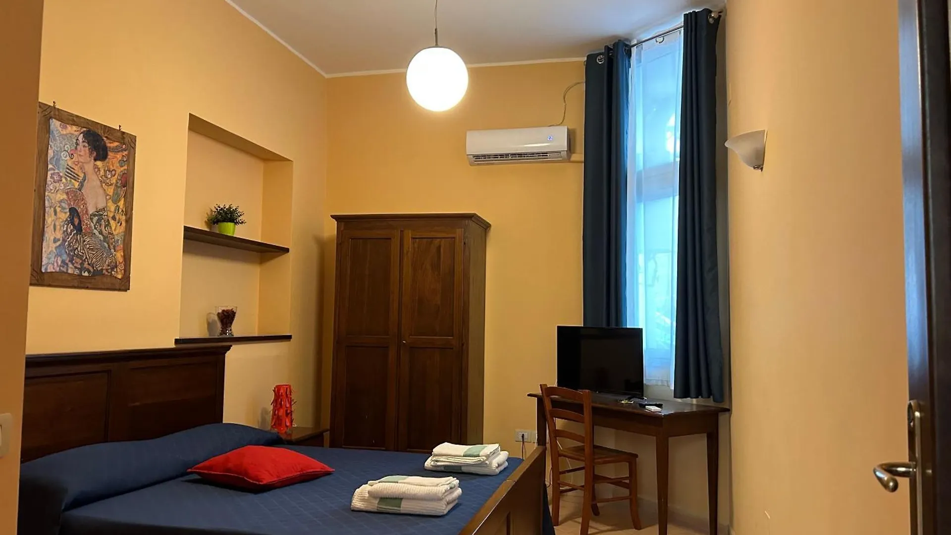 Sleepin Montesanto Hotel Naples 0*,  Italy