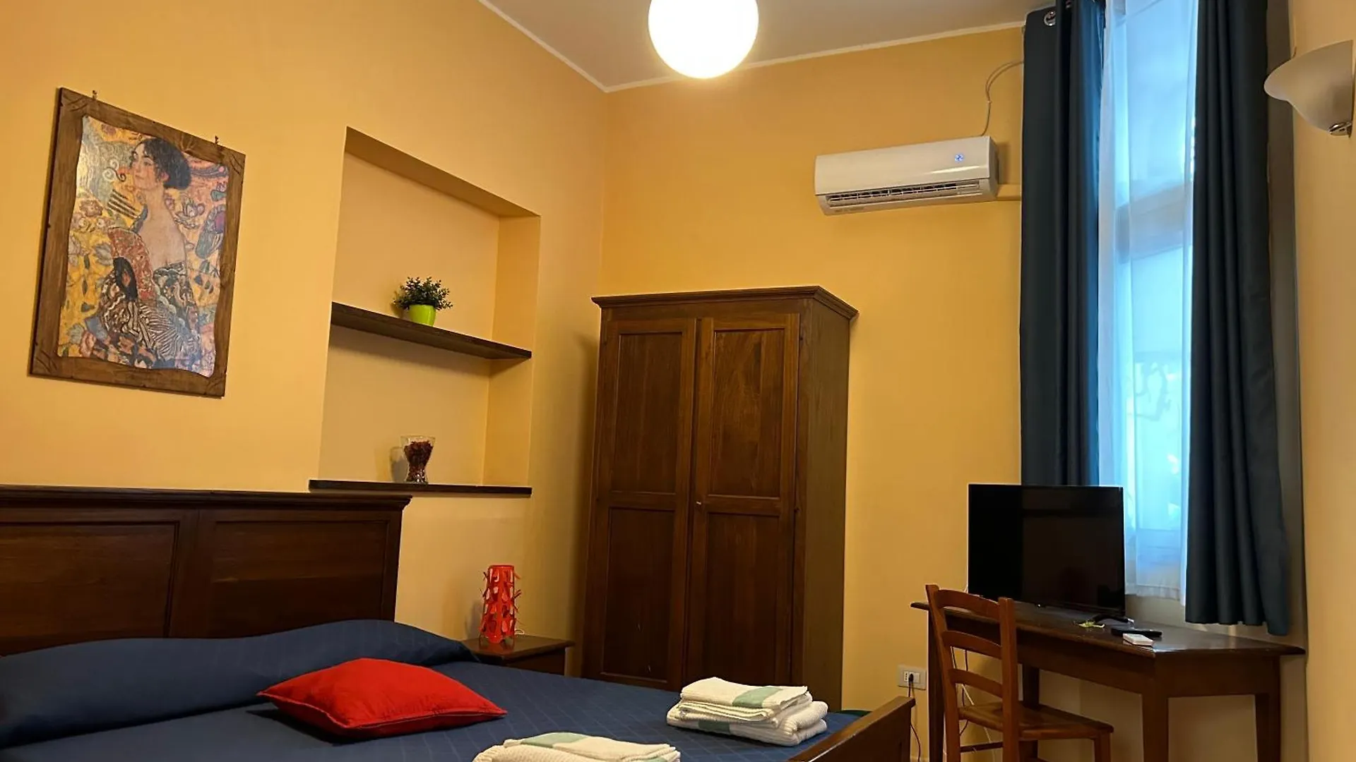 Sleepin Montesanto Hotel Naples 0*,  Italy